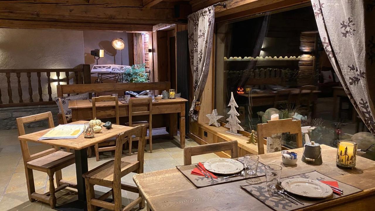 مبيت وإفطار كوجن Les Trompeurs Chez Odette المظهر الخارجي الصورة